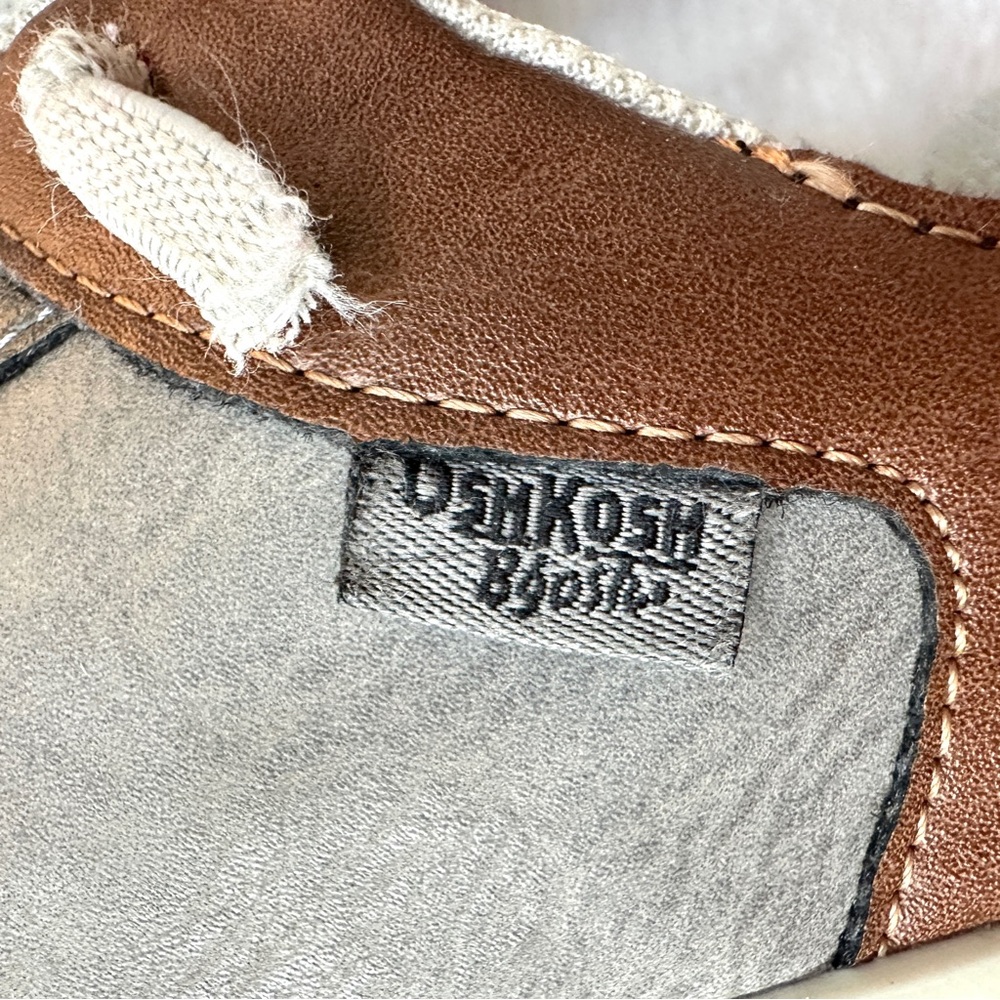 ⭐️ 5 for $25 OshKosh B'gosh Brown and Gray Boys’ Sneakers Size 2 - Picture 8 of 11